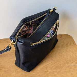 SALE - Flat top pouch - Black - Helen Miller