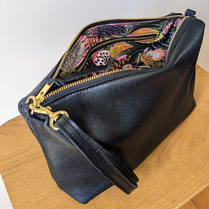 SALE - Flat top pouch - Black - Helen Miller